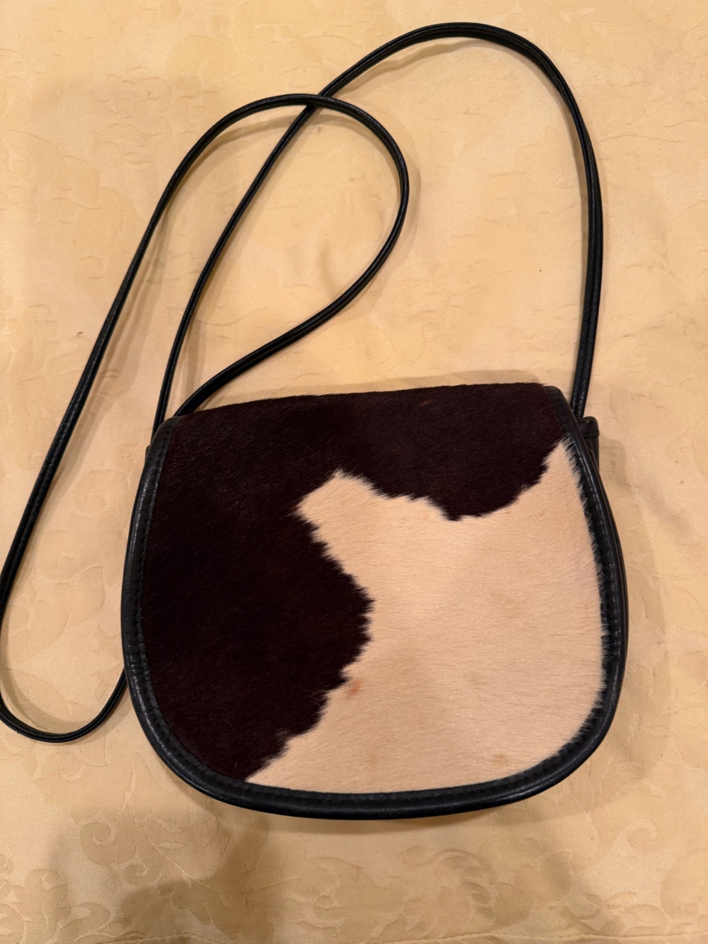 Trippi Women’s Cowhide Crossbody Bag in Black and Cream